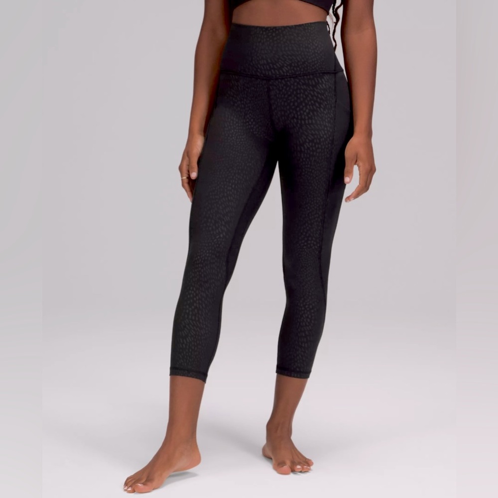lululemon Align, High Rise Crop, with Pockets 23", Size: 4